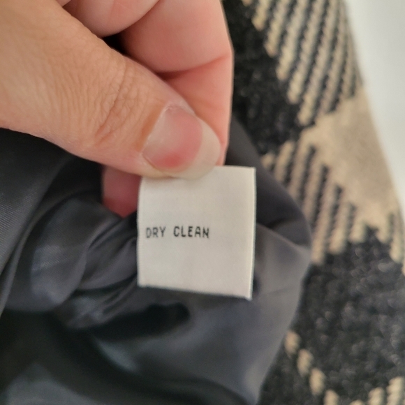 Talbot's Beige and Charcoal Gray Check Wool Blend 3-Button Swing Jacket Size 8P - Picture 10 of 10